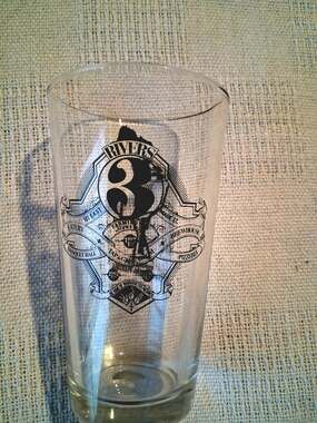 Three Rivers Brewery Pint Glass Farmington New Mexico Relocated Logo